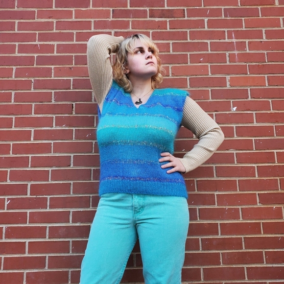 1980s Vintage Sleeveless Sweater by Jeanne Pierre - Picture 3 of 4